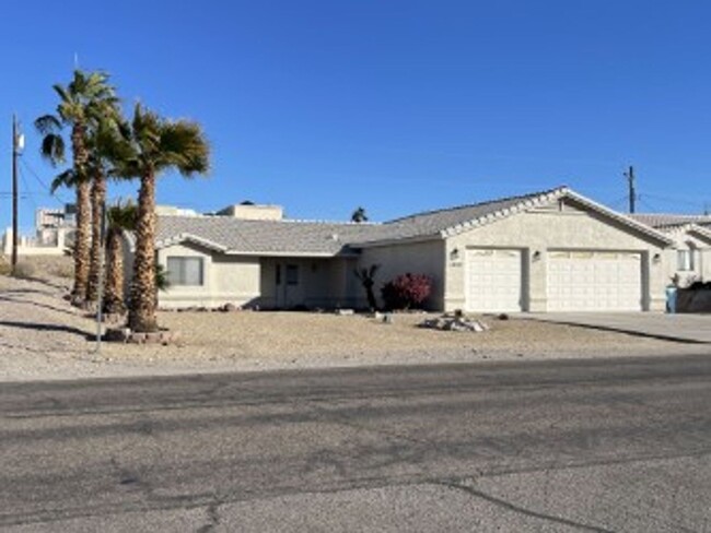 Building Photo - 1450 N Lake Havasu Ave