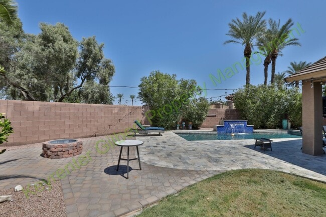 Building Photo - Spacious 4-Bedroom Home with Pool in Gilbe...