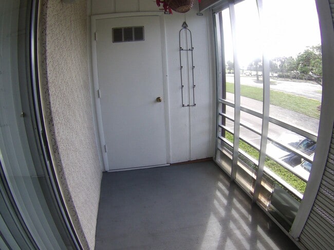 Building Photo - 759 Normandy Trail