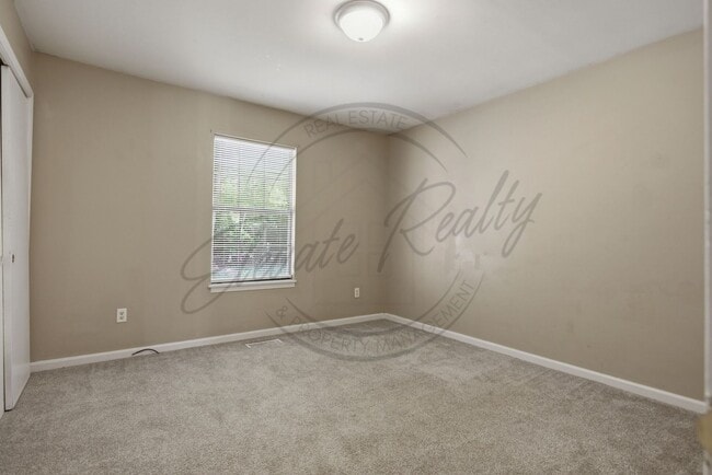 Building Photo - SPRING SPECIAL: 1/2 OFF FIRST MONTHS RENT - Two Bedroom Ranch Duplex in Columbia!