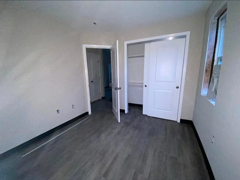 Building Photo - 6135 MacBeth Dr