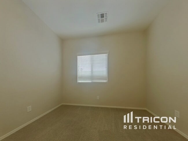 Building Photo - 42 N 193rd Ave