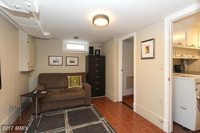 Building Photo - Wonderful Home in Great Arlington Location!