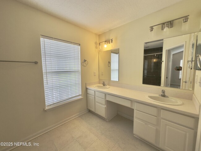 Building Photo - 3737 Windmaker Way