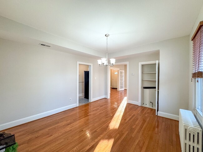Building Photo - 1013 9th St NE