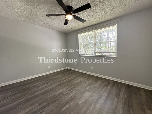 Building Photo - 1160 Comanche St