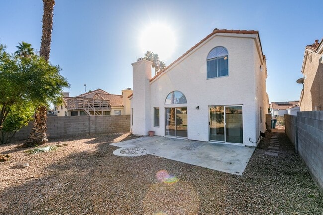 Building Photo - PARADISE VALLEY, 3 BDRM, 3 FULL BATH, 1 BDRM+FULL BATH DOWNSTAIRS, NO HOA