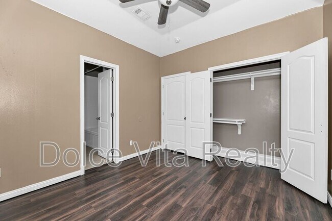 Building Photo - 2102 Kimberly Ln