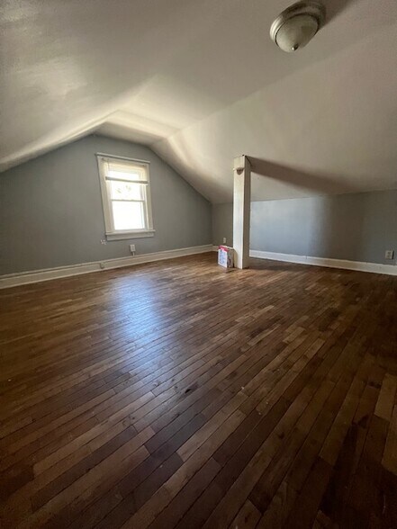 Loft bedroom #5 - 1212 W Carson St