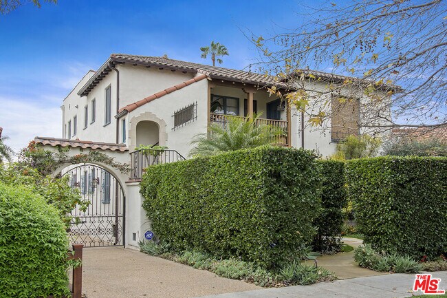 Primary Photo - 607 N Kilkea Dr