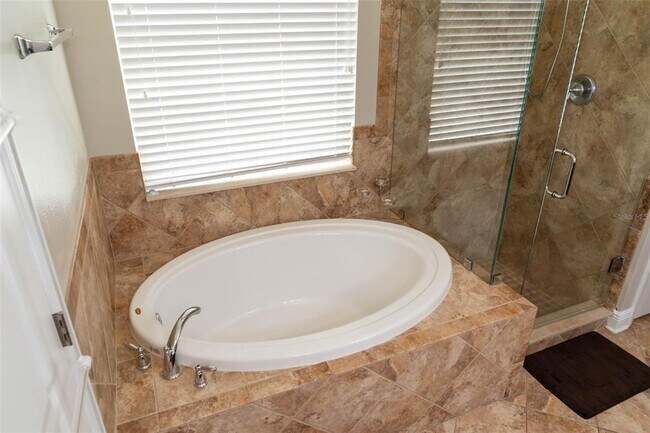 Building Photo - 7610 S Westshore Blvd