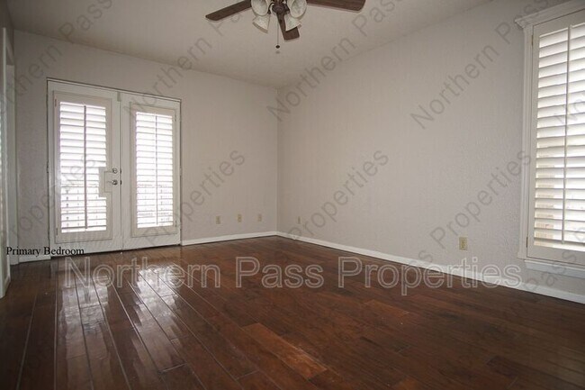 Building Photo - 4433 N Stanton St