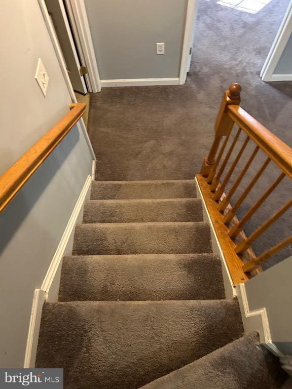 Building Photo - 9602 Woodview Dr