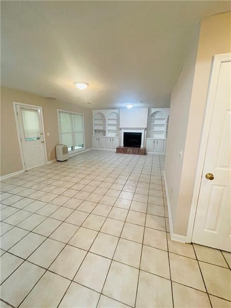 Building Photo - 2107 Chatou Pl