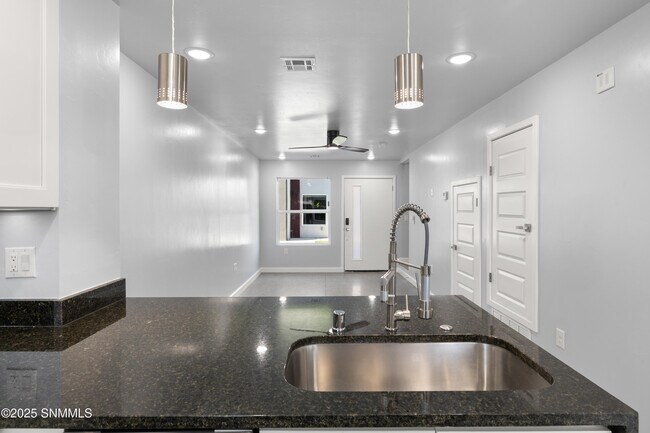 Building Photo - 1390 Monte Vista Ave