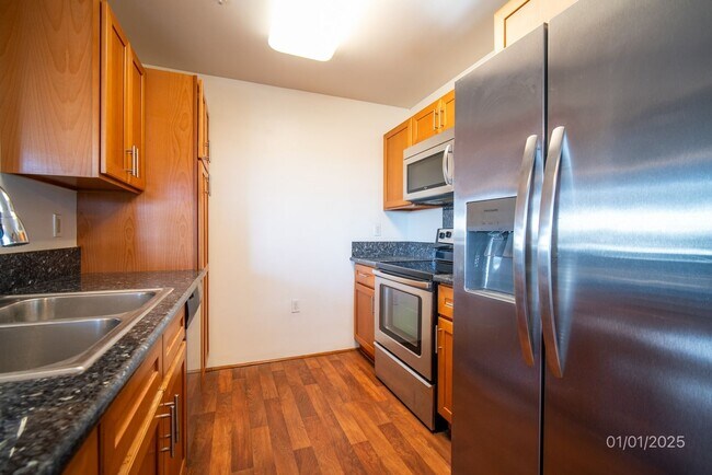 Building Photo - CONVENIENTLY LOCATED 2BR/1BA TOWNHOME IN KEALAKAI @ KAPOLEI (Pets Negotiable)
