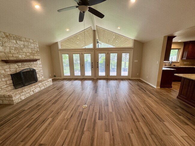 Building Photo - 34 Ridge Dr