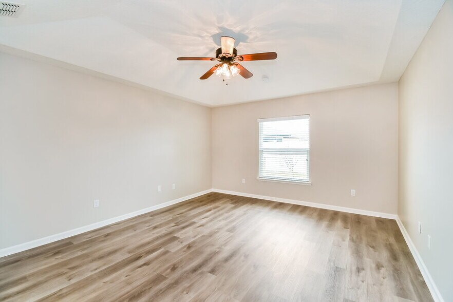 Building Photo - 97633 Albatross Dr