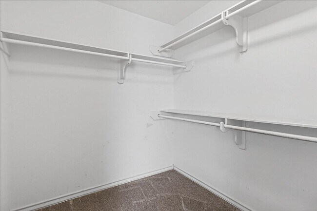 Building Photo - 6325 Oso Pkwy