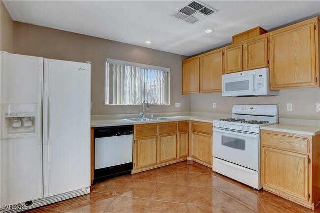 Building Photo - 1259 Black Cherry St