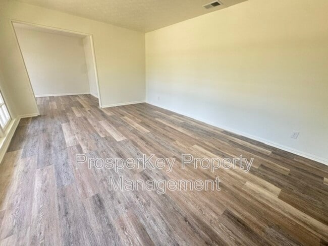 Building Photo - 210 Playa Del Ray Dr