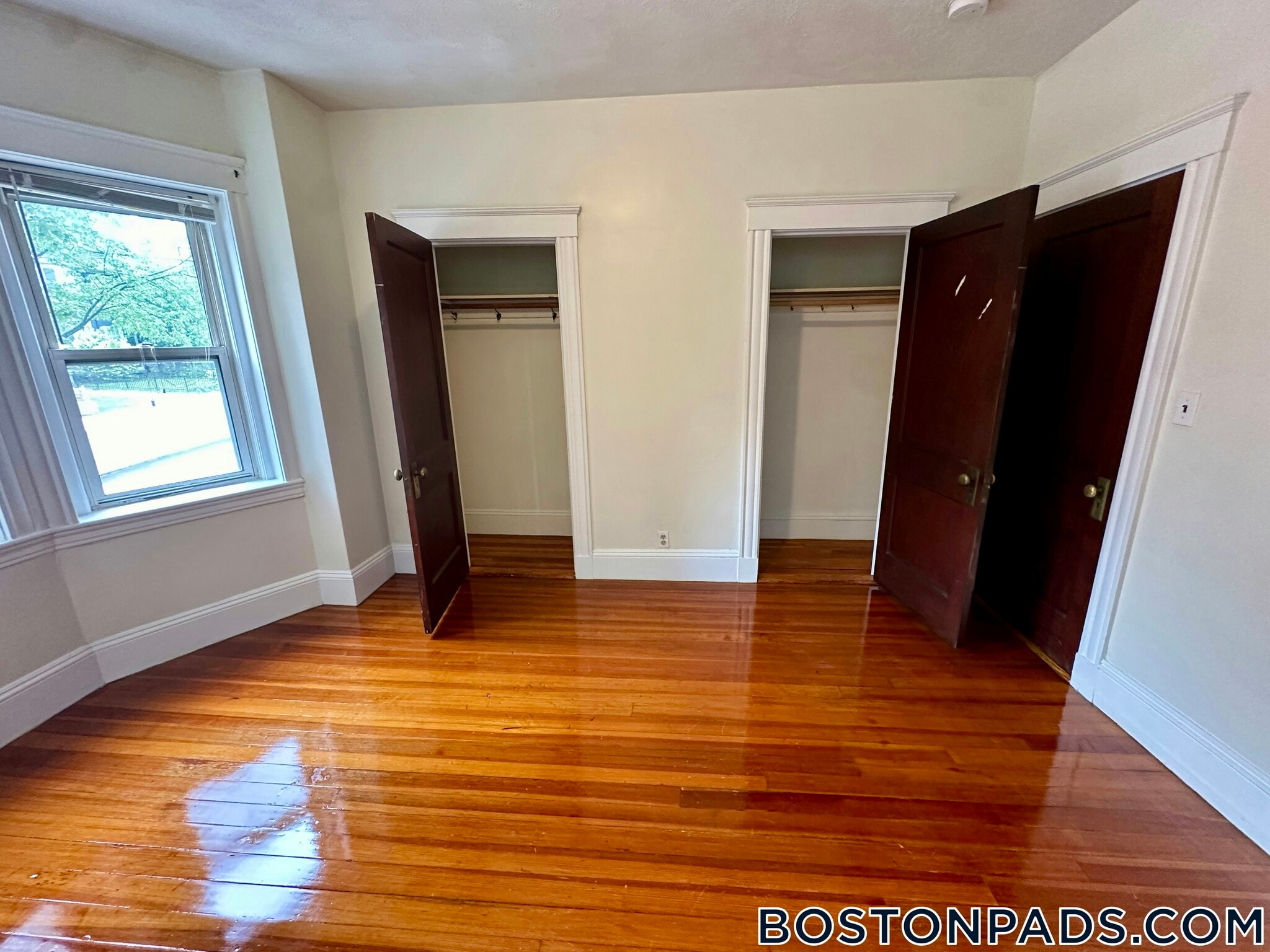 Building Photo - 163 Summer St