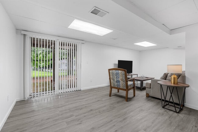 Building Photo - 2662 Smoke View Dr