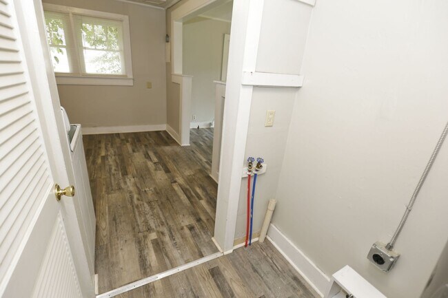 Building Photo - Cozy 1 Bedroom and 1 Bath house near JSU!