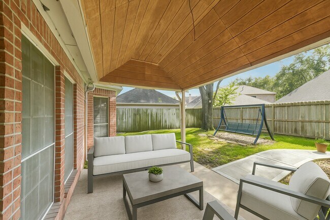 Building Photo - 1706 Galleon Oaks Dr