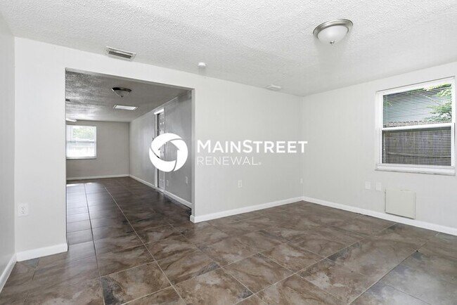 Building Photo - 3 Bedroom Pet-Friendly Home in Port Richey, FL with Main Street Renewal