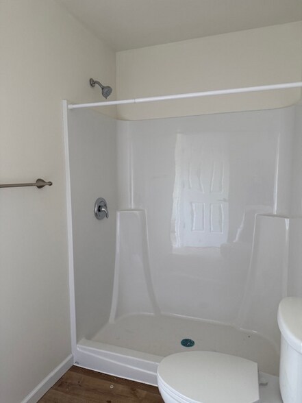 Building Photo - 708 Hoaglin Dr