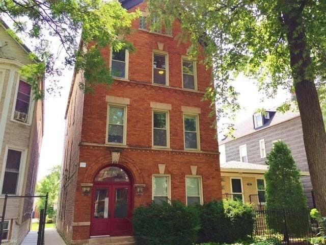 Building Front - 2727 N Hamlin Ave