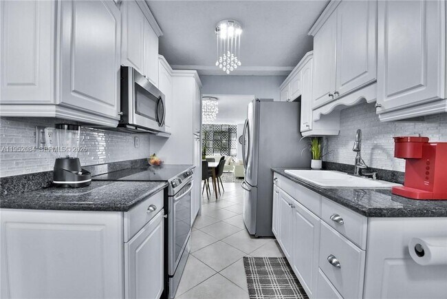 Building Photo - 2999 NW 48th Ave