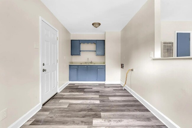 Building Photo - 3451 Tutwiler Ave