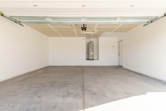 Building Photo - 1610 W Laguna Dr