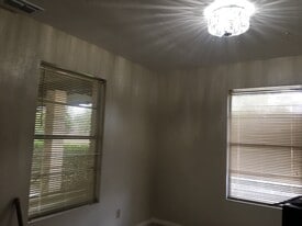 Building Photo - 305 W. Linda