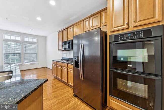 Building Photo - 8915 Amelung St