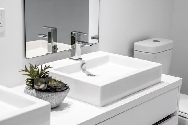 Building Photo - 155 E Boca Raton Rd