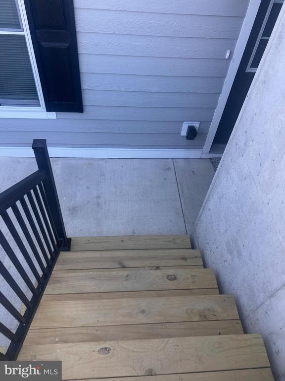 Building Photo - 113 W North St