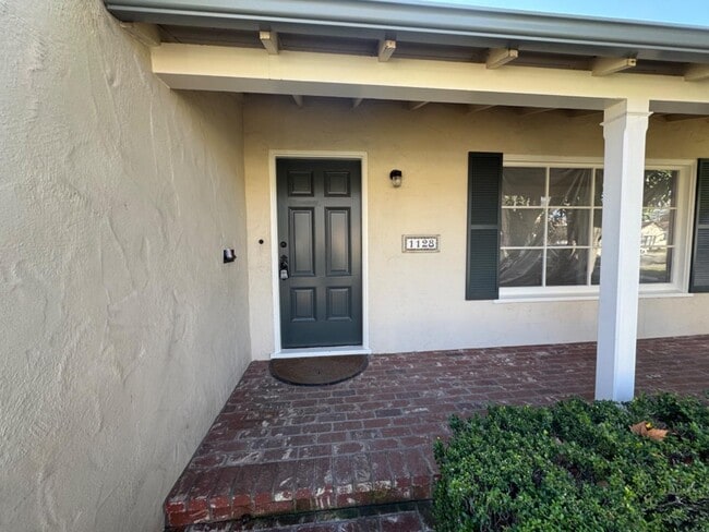 Building Photo - 1128 Clark Way