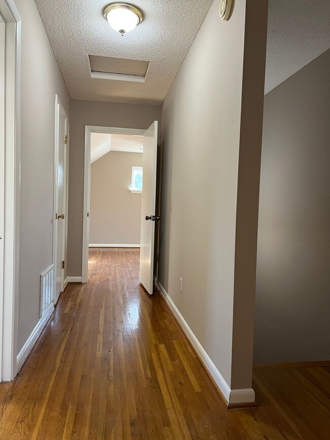 Building Photo - 6521 Corsica Dr