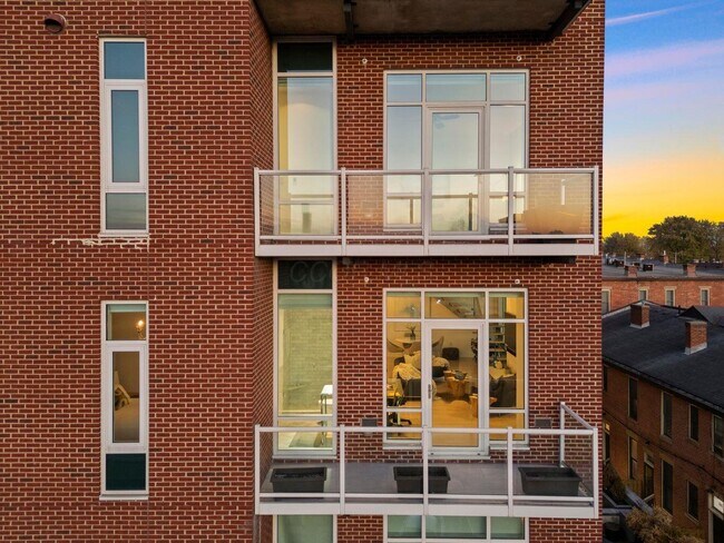 Building Photo - 1145 N High St