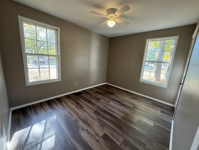 Building Photo - 1401 N Detroit Ave