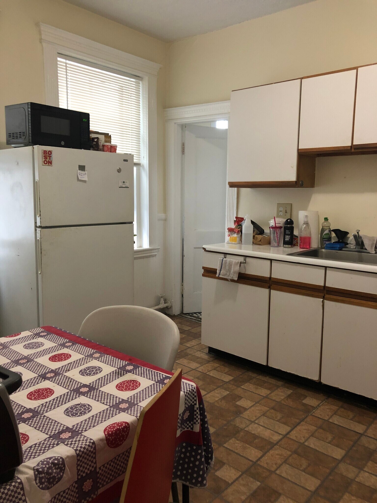 Building Photo - 448 Park Dr