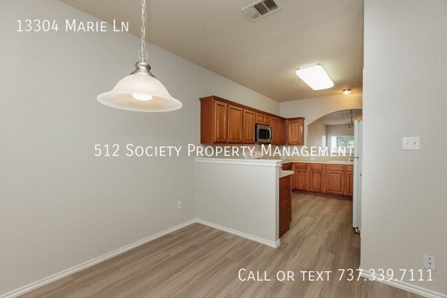 Building Photo - 13304 Marie Ln