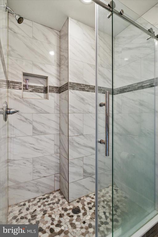 Building Photo - 818 N 16th St