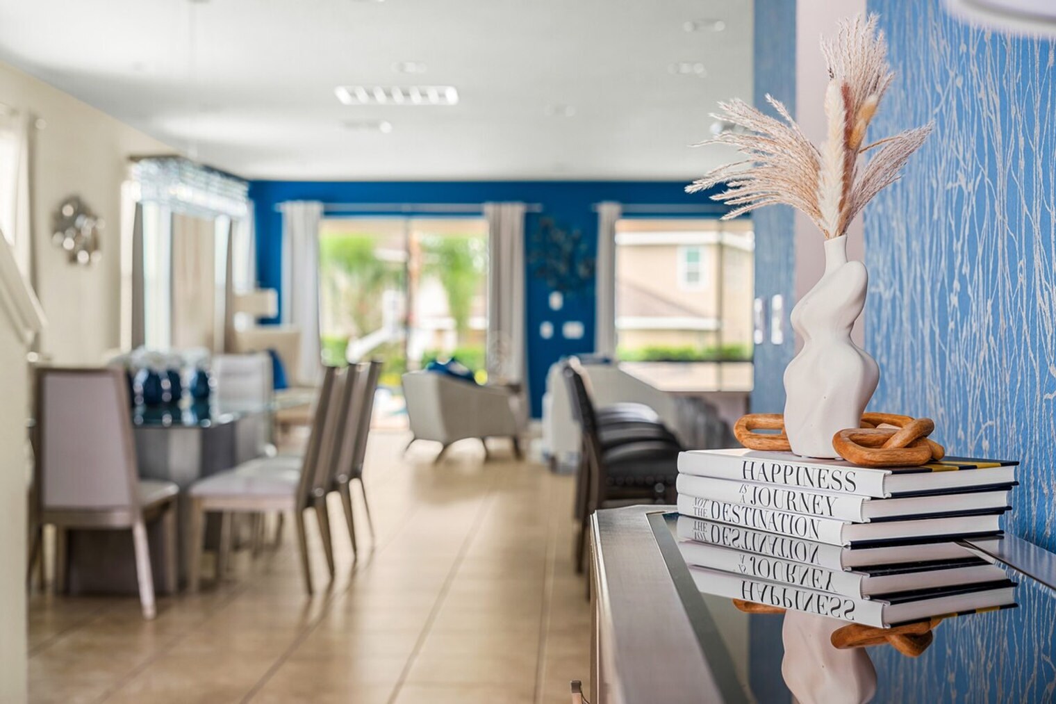 Building Photo - 421 Burma St