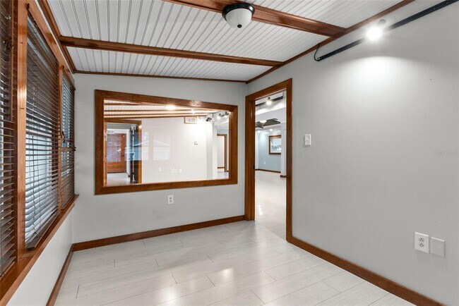 Building Photo - 10519 Bridgewood Dr