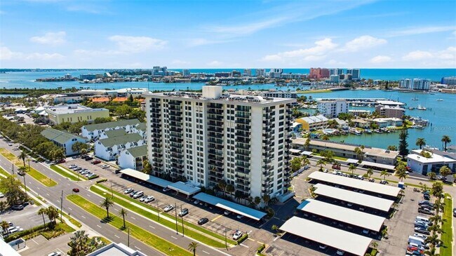 Building Photo - 400 Island Way