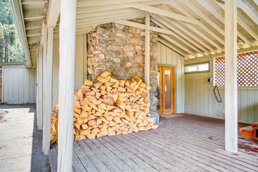 Building Photo - 627 Bear Valley Rd